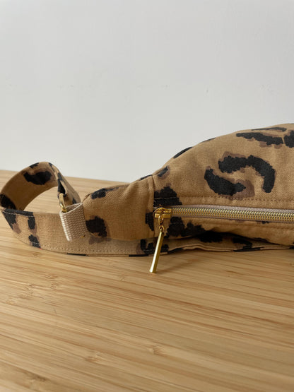 Sac demi lune motif Léopard Modèle Marcelle