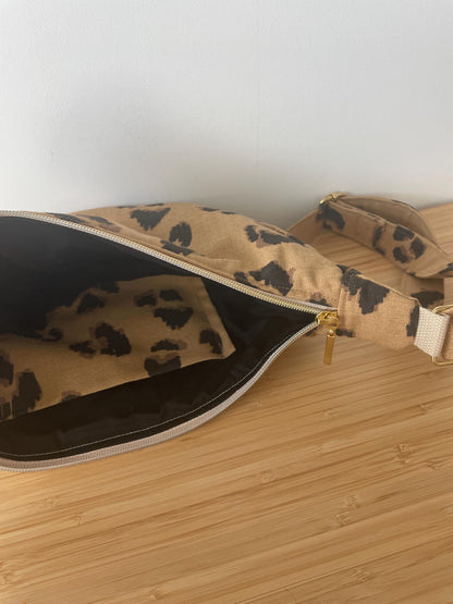 Sac demi lune motif Léopard Modèle Marcelle