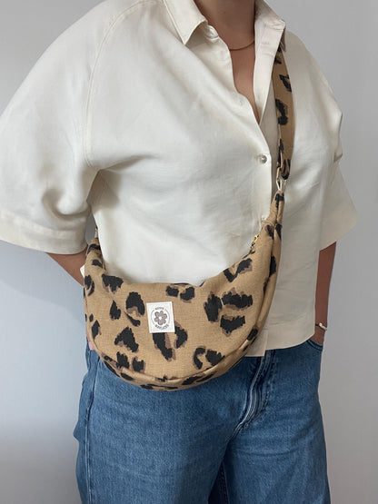 Sac demi lune motif Léopard Modèle Marcelle