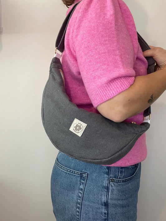 Sac demi lune gris modèle Marcelle